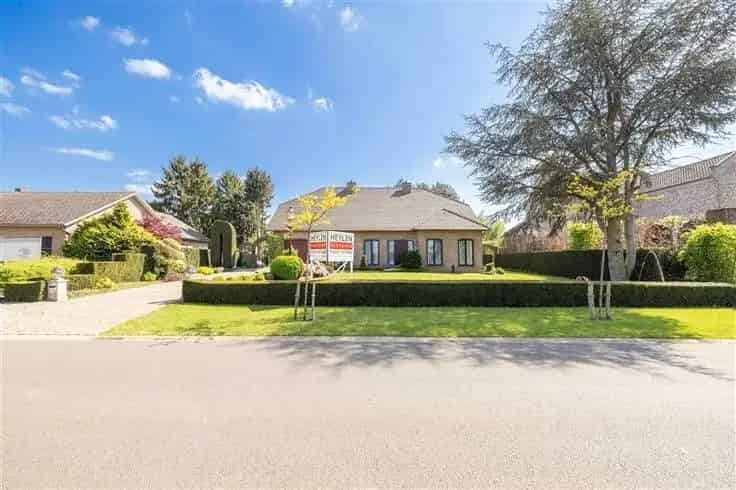 Huis Te Koop 4 slaapkamers 2 badkamers Grote tuin