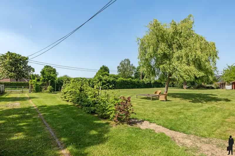 Pastorievilla 3 slaapkamers 2 badkamers Grote Tuin 2835m2