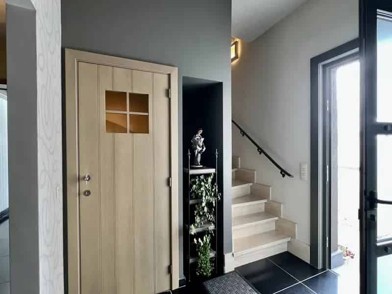 Luxueus Huis te Koop Nabij Scholen en Station