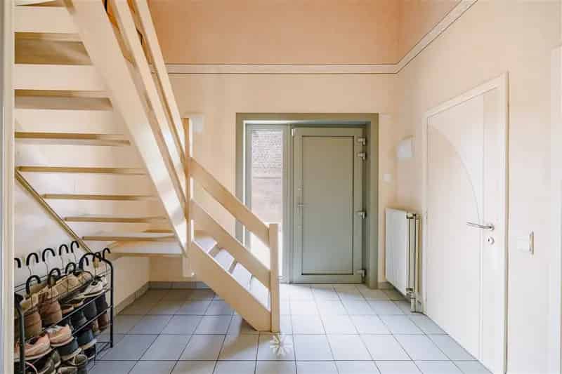 Huis te koop Zwijnaarde: Instapklare halfopen bebouwing met garage