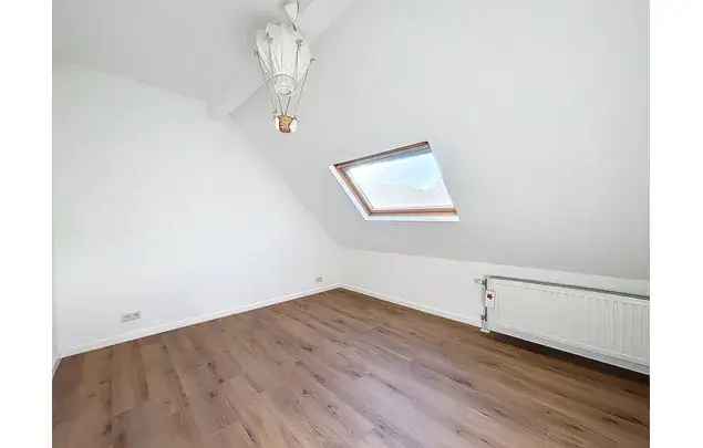 Huur 2 Slaapkamer Appartement 70m² Laken