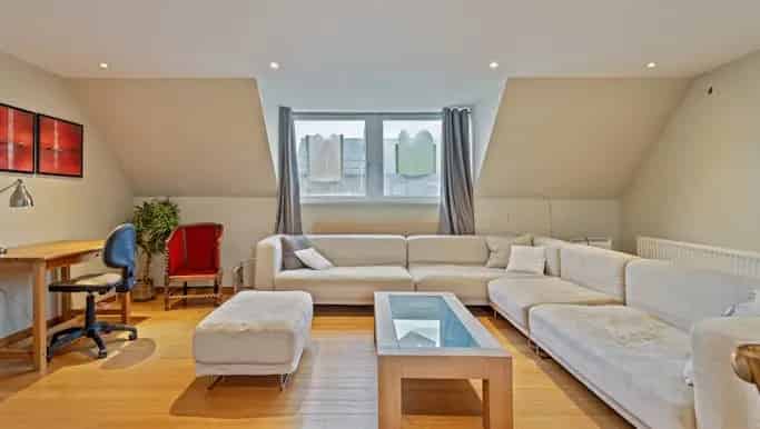 Huis te Koop Zwevezele Centrum Praktijkruimte Kangoeroewoning Verhuur