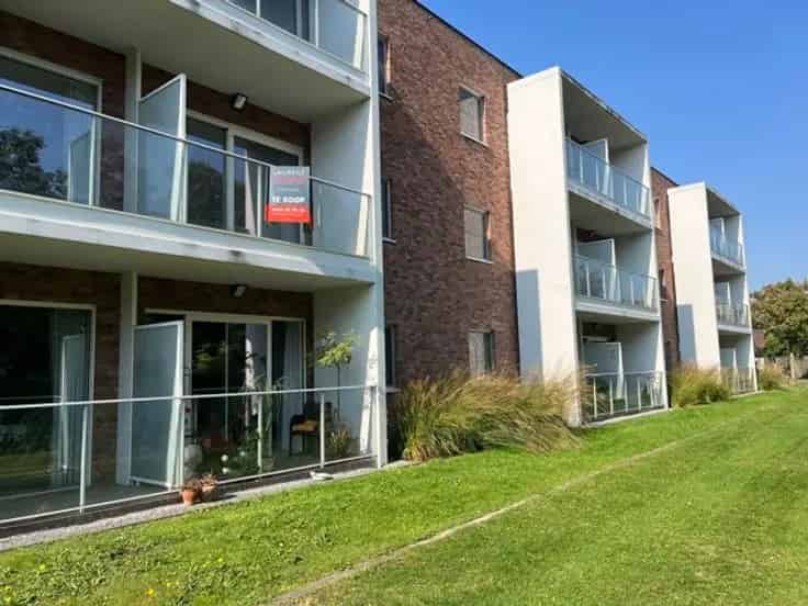 Serviceflat Te Koop: Assistentiewoning met Terras