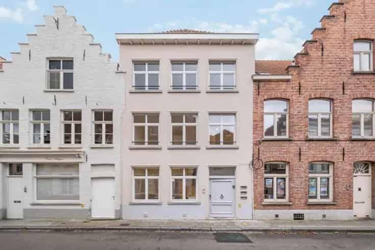 Gerenoveerd Opbrengsteigendom Brugge 3 Appartementen EPC B