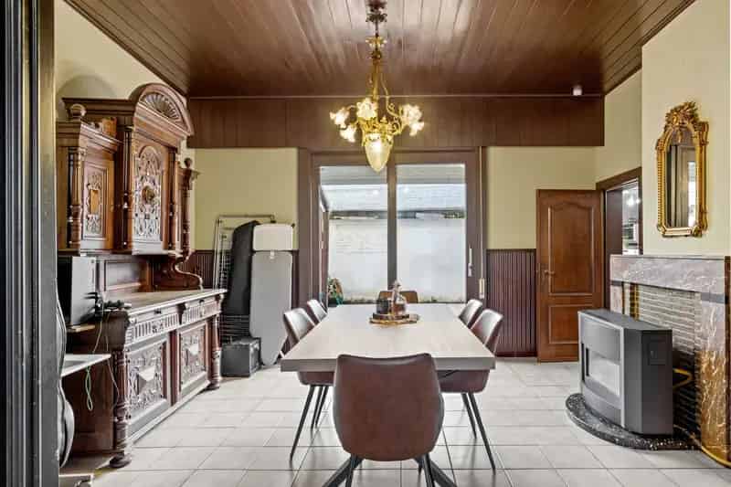 Te renoveren woning met karakter