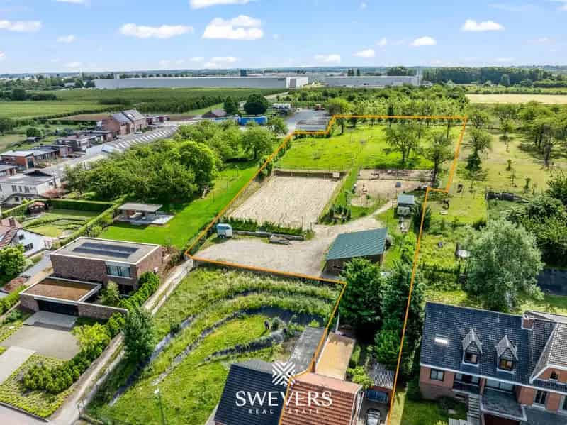 Huis te huur Sint Truiden: Instapklare woning met paardenaccommodatie
