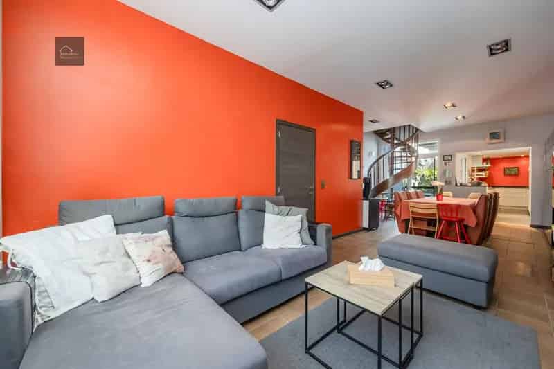 Huis te koop Borgerhout: 3 slaapkamers, zonnepanelen en stadskoer