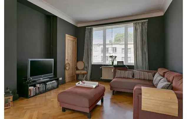 Huur 2 slaapkamer appartement van 150 m² in Antwerp