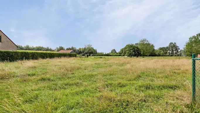 Bouwgrond te koop in Sijsele met mogelijkheid tot halfopen bebouwing