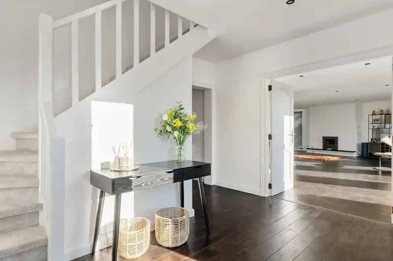 Ruime Villa Zes Slaapkamers Toplocatie