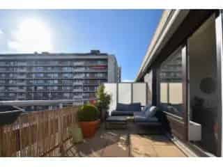 Penthouse te Koop Laken - Gerenoveerd 2 Slaapkamers