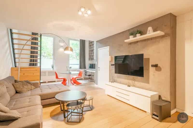 Appartement te huur Antwerpen Centrum: Lichtrijke Duplex met Terras