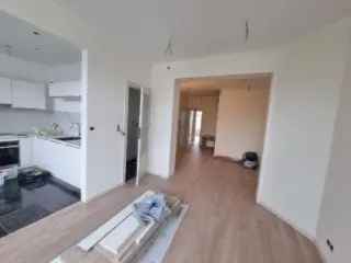 Appartement te huur Elsene 2 slaapkamers gerenoveerd balkon