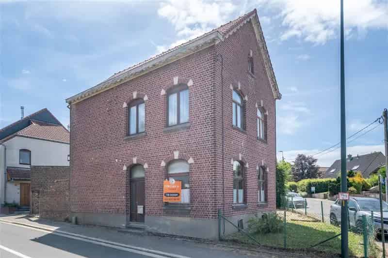 Huis te renoveren 1A86ca met tuin nabij centrum