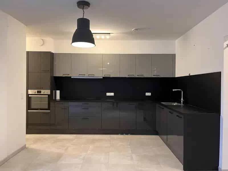 Appartement te huur Tienen - Gelijkvloers met garage en terras