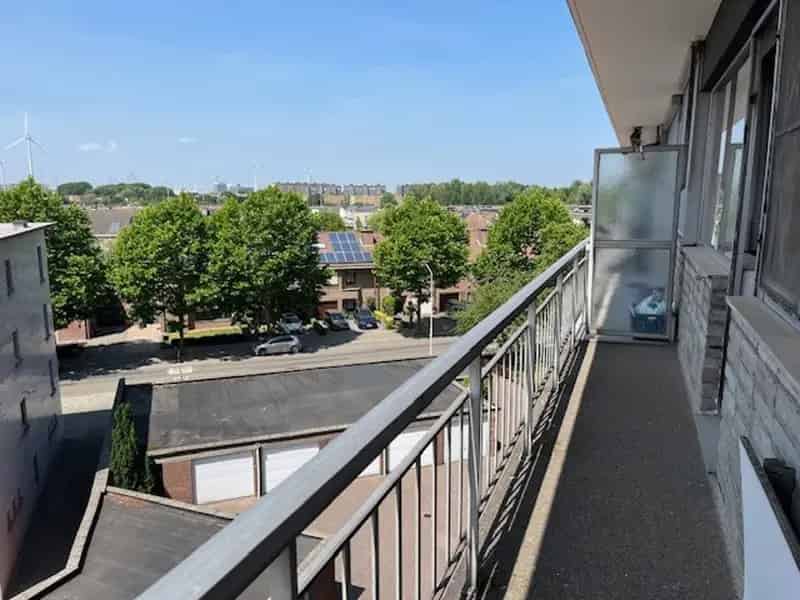 Appartement te koop 2 slaapkamers bureel terras