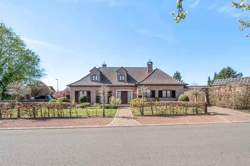 Landhuis te koop 4 slaapkamers tuin garage Hasselt
