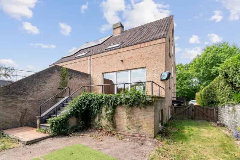 Huis te koop Berlare: Rustige ligging, garage en ruime tuin