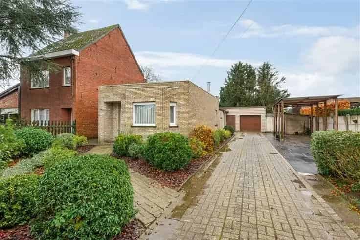Te renoveren woning met 2 slaapkamers in Bevel