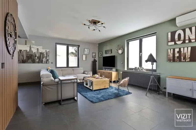 Villa met 4 Slaapkamers Te Koop