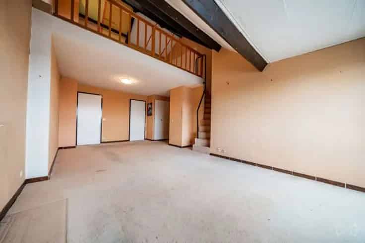 Penthouse Te Koop Te renoveren 81m² 2 slaapkamers Balkon