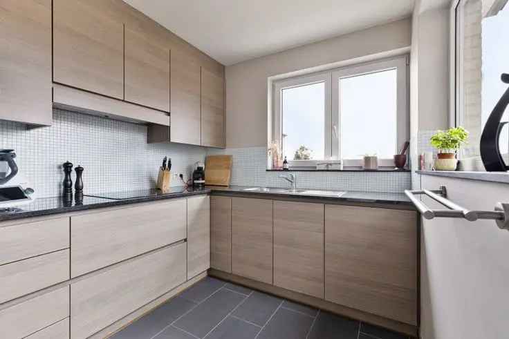 Te koop ruim appartement met 3 slaapkamers en groot terras in Ede