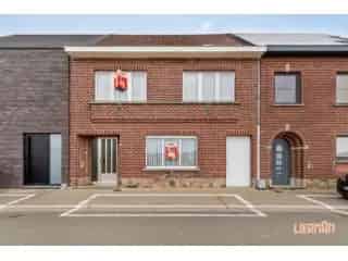 Huis te koop Herzele: Karaktervolle gezinswoning met renovatiepotentieel