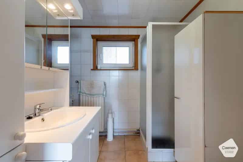 UITNODIGENDE BUNGALOW 3 slaapkamers garage 1238m2