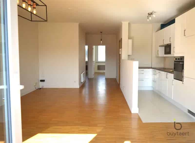 Appartement te koop 1 slaapkamer balkon rustige buurt