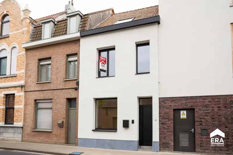 Gezinswoning Roeselare 4 slaapkamers  Instapklaar