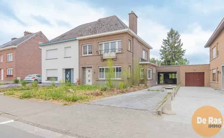 Huis te koop Erpe-Mere: Stevige halfopen bebouwing