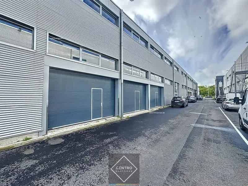 Magazijn te Huur Brugge 300m² Uitbreidbaar