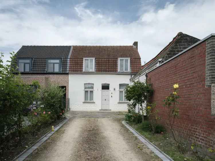 Huis te huur in Bachte-Marie-Leerne: Charmante woning met tuin en aanbouw