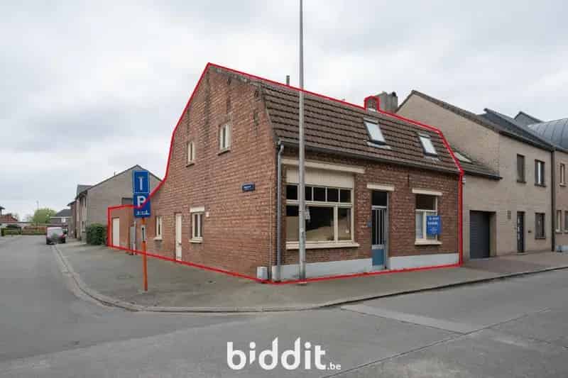 Te renoveren stadswoning Bree centrum 4 slaapkamers