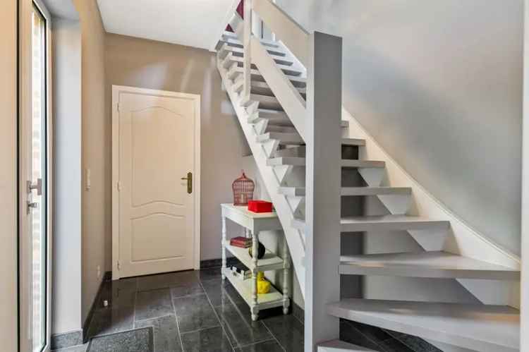 Gezinswoning Brasschaat Toplocatie 3 slaapkamers Tuin Garage