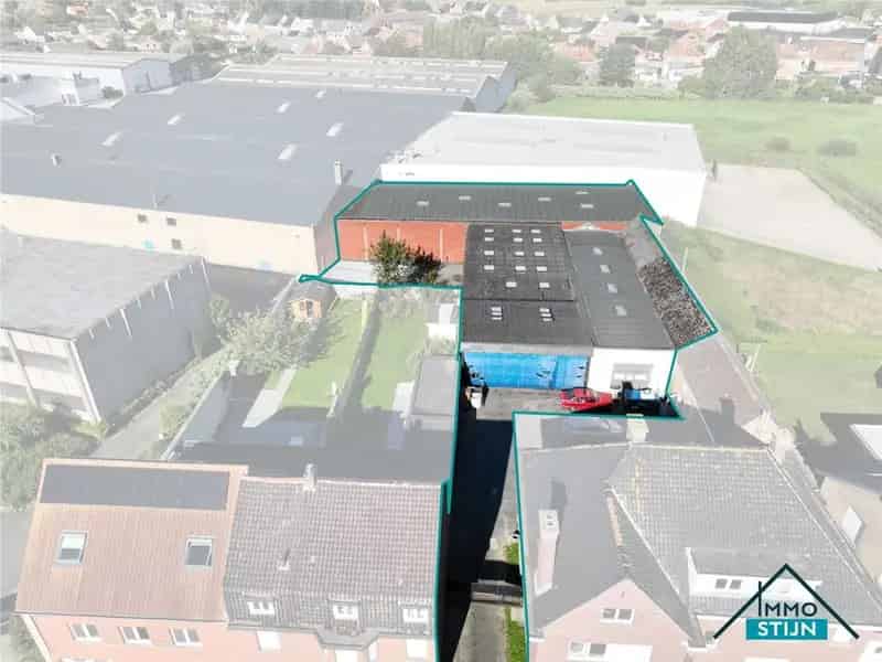 Magazijn te huur Zedelgem: Ruime Opslag met Atelier
