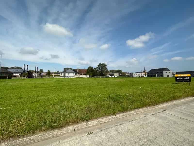 Bouwgrond Ophasselt: Villabouwgrond 843m² nabij scholen en natuur