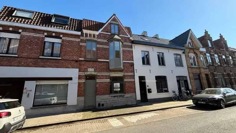 Huis te huur Assebroek 4 slaapkamers terras tuin