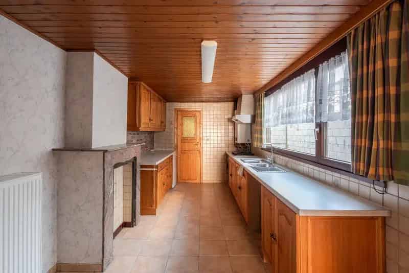 Te Huur: Rijwoning Geel Centrum 3 Slaapkamers Tuin