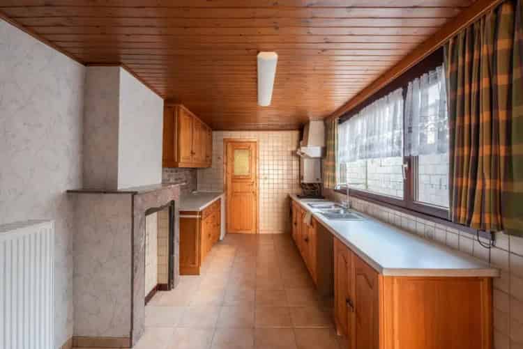 Te Huur: Rijwoning Geel Centrum 3 Slaapkamers Tuin