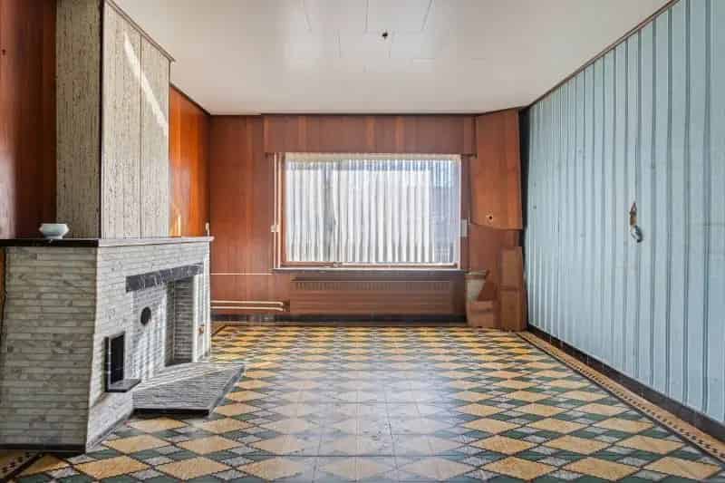 Te renoveren woning met riante tuin en bijgebouwen
