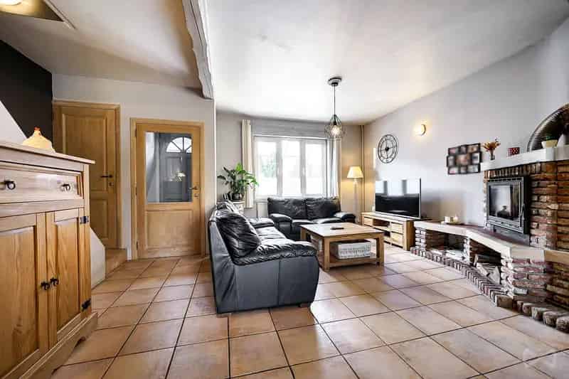 Huis te Koop Ottignies 3 Slaapkamers Grote Tuin