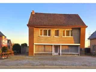 Huis te koop Lummen - Ruime woning met winkelruimte