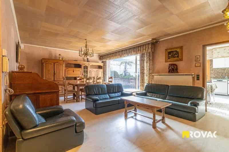 Huis te huur Sint-Eloois-Winkel 4 slaapkamers veel potentieel