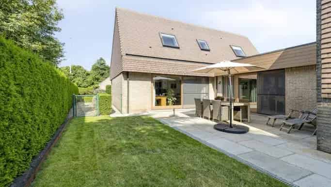 Villa te koop Sint Kruis 4 slaapkamers tuin garage
