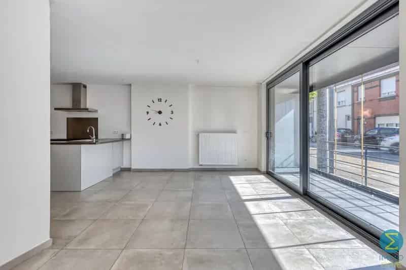 Appartement te huur: Instapklaar gelijkvloers met garage