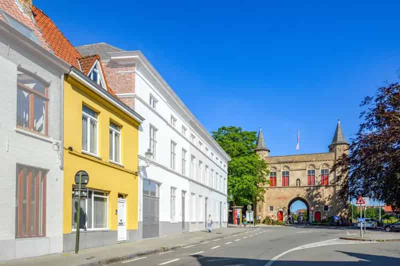 Rijwoning te koop Gentpoort Brugge