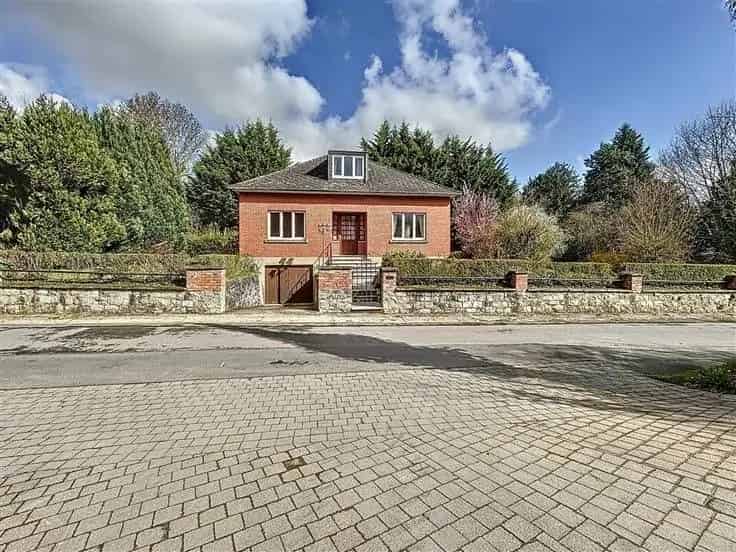 Huis te Koop Erpent Jaren 60 Garage Zolder Kelder