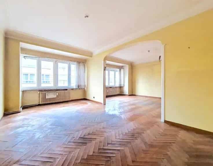 Appartement 3 slaapkamers te renoveren Petillon