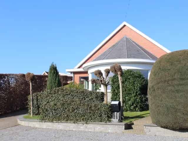 Huis te koop: 4 slaapkamers, 2 badkamers, tuin, Terhulpen